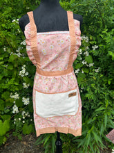 Load image into Gallery viewer, Just Peachy Apron