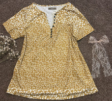 Load image into Gallery viewer, Bougie Boutique Dandelion Shirt
