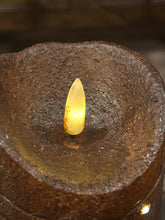Load image into Gallery viewer, Rused wire wrapped Pillar Candle
