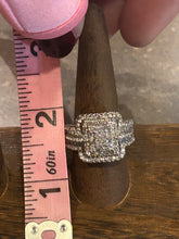 Load image into Gallery viewer, Bougie Boutique Square Diamond ring