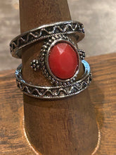 Load image into Gallery viewer, Bougie Boutique Round Red