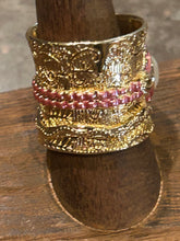 Load image into Gallery viewer, Bougie Boutique Gold Pearl ring