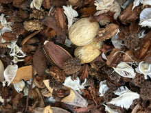Load image into Gallery viewer, Farm House Cracker Jack Potpourri