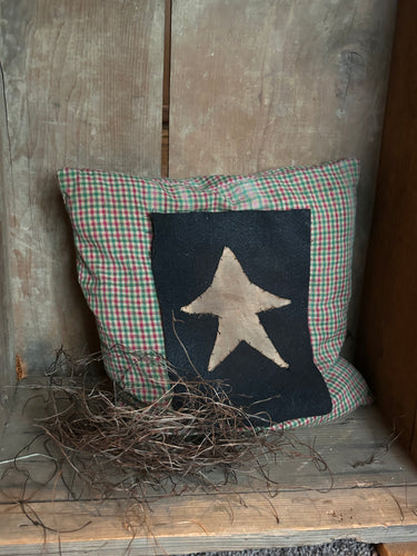 Grungy Star Pillow