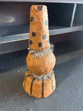 Load image into Gallery viewer, Primitive Pumpkin with hat